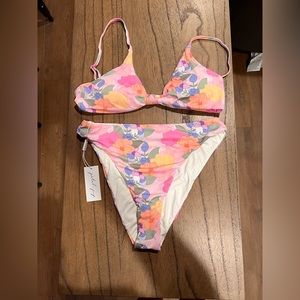 Petal and pup swim set